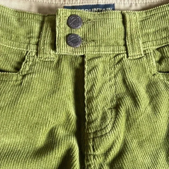 Mountain Khakis | Cottonwood Cord in Avacado - Picture 3 of 9